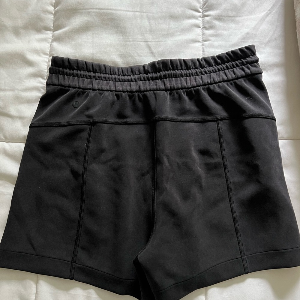 Lululemon Soft Stream High Rise Short 4” - Picture 5 of 6